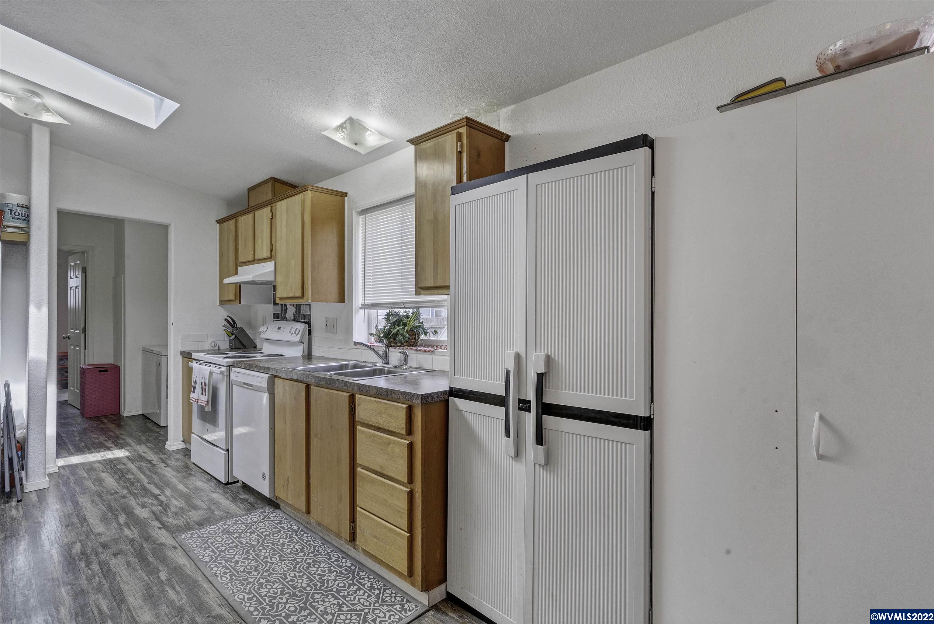 965 Northwest 21st Street Albany, OR 97321 - Photo 12 of 30