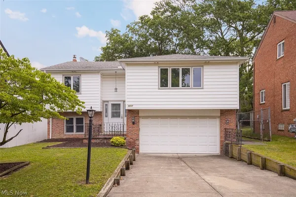 $249,000 | 5837 Wickfield Drive, Parma Heights, OH 44130