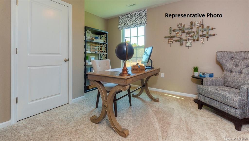 7261 Finnigan Road Charlotte, NC 28215 - Photo 25 of 40 a workspace with furniture and window