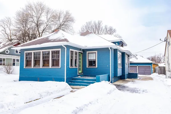 $220,000 | 113 4th Street Southeast, Barnesville, MN 56514