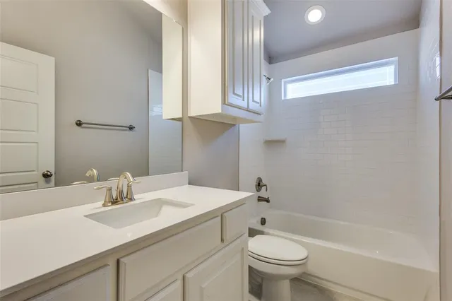 $2,700 | 4524 West Lake Highlands Drive, The Colony, TX 75056