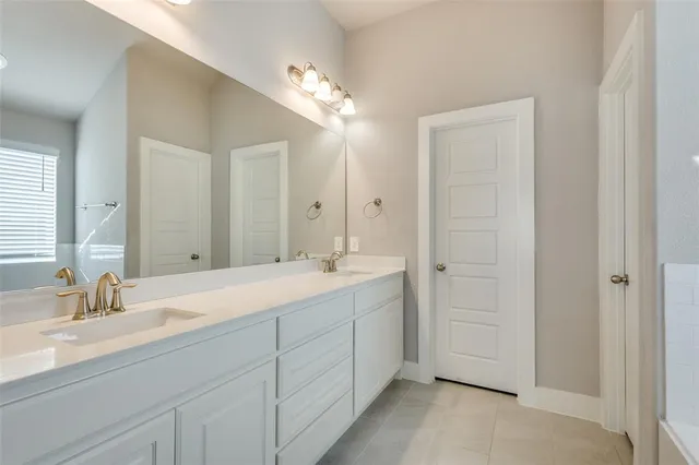 $2,700 | 4524 West Lake Highlands Drive, The Colony, TX 75056