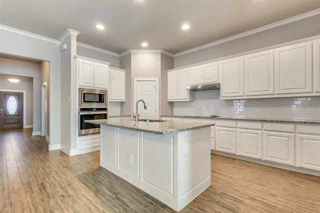 $2,700 | 4524 West Lake Highlands Drive, The Colony, TX 75056