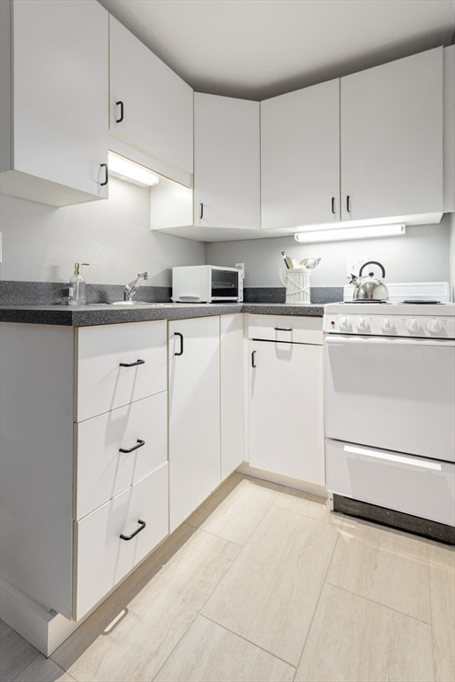 17 Collins Road Wakefield, MA 01880 - Photo 23 of 37