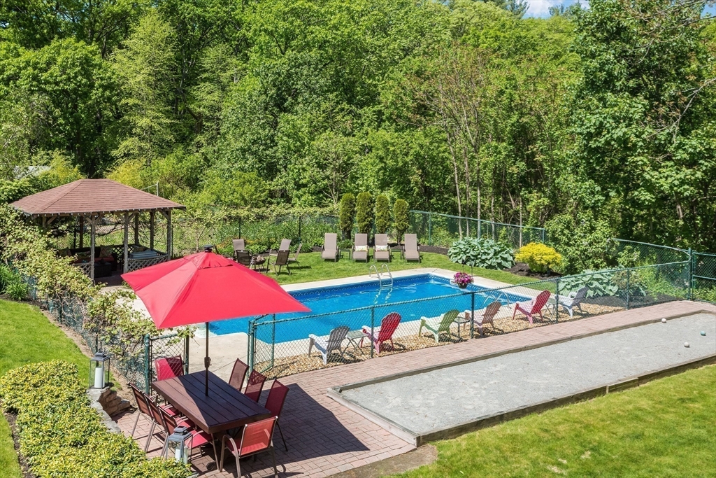 17 Collins Road Wakefield, MA 01880 - Photo 33 of 37