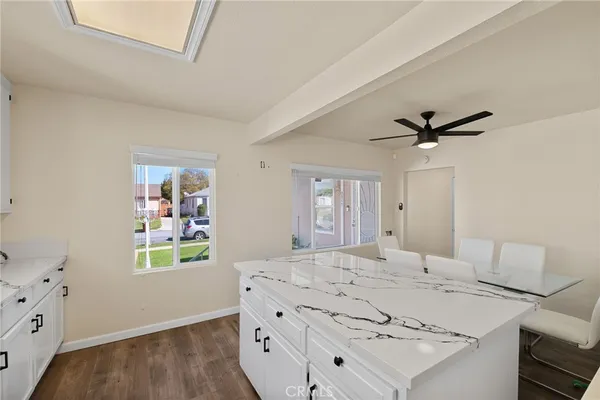 $949,999 | 2046 West 112th Street, Los Angeles, CA 90047