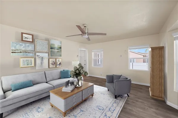 $949,999 | 2046 West 112th Street, Los Angeles, CA 90047