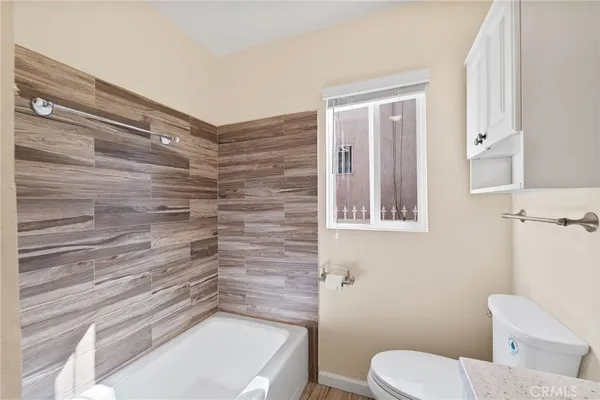 $949,999 | 2046 West 112th Street, Los Angeles, CA 90047