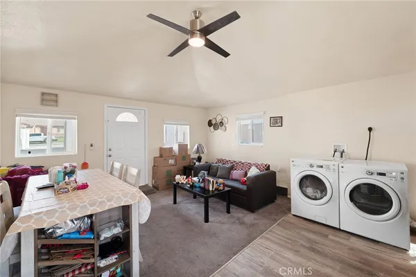 $949,999 | 2046 West 112th Street, Los Angeles, CA 90047