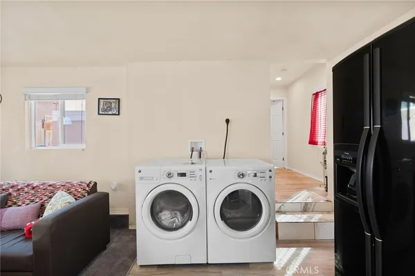$949,999 | 2046 West 112th Street, Los Angeles, CA 90047