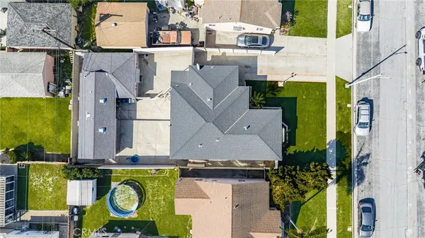 $949,999 | 2046 West 112th Street, Los Angeles, CA 90047