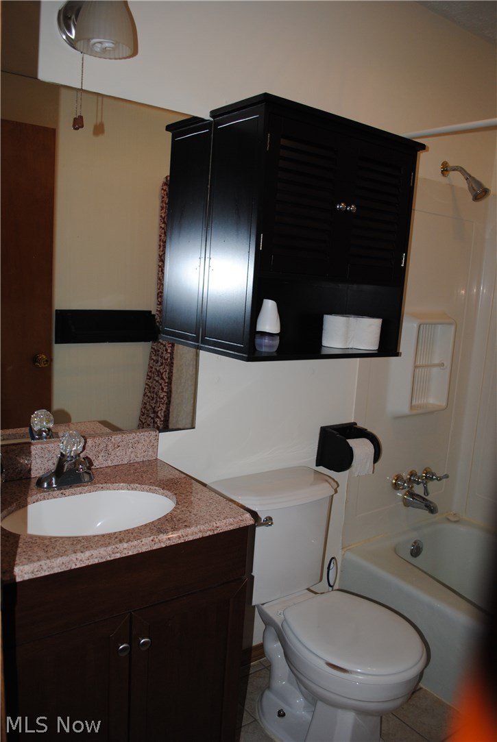 4767 Ridge Road Cortland, OH 44410 - Photo 11 of 23 Gallery Image 11