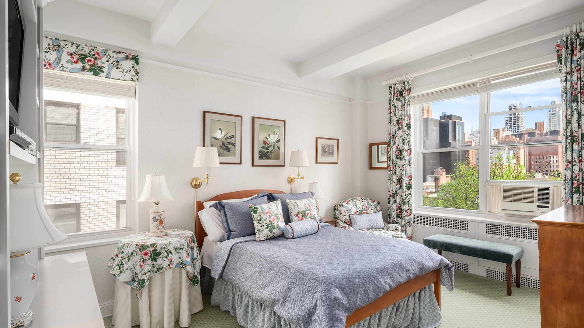 235 East 73rd Street, Unit 10F Manhattan, NY 10021 - Photo 6 of 12