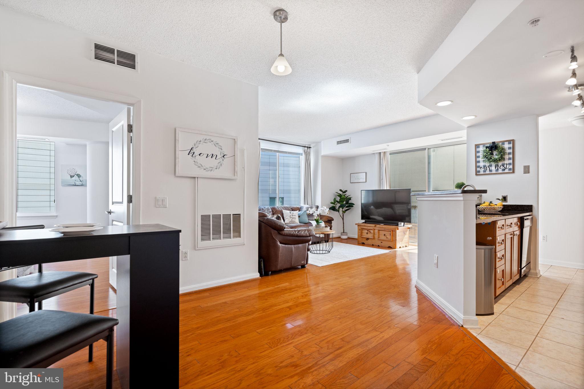 930 Wayne Avenue, Unit 810 Silver Spring, MD 20910 - Photo 2 of 50 Gallery Image 2