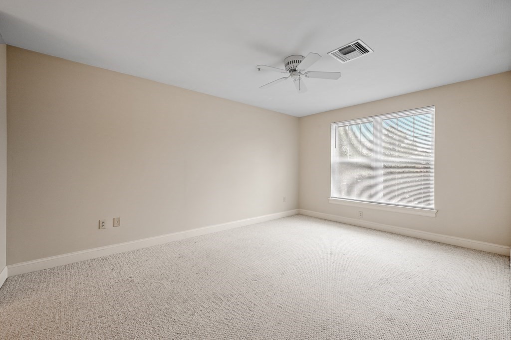 7 Crescent Way, Unit 209 Sturbridge, MA 01518 - Photo 8 of 32