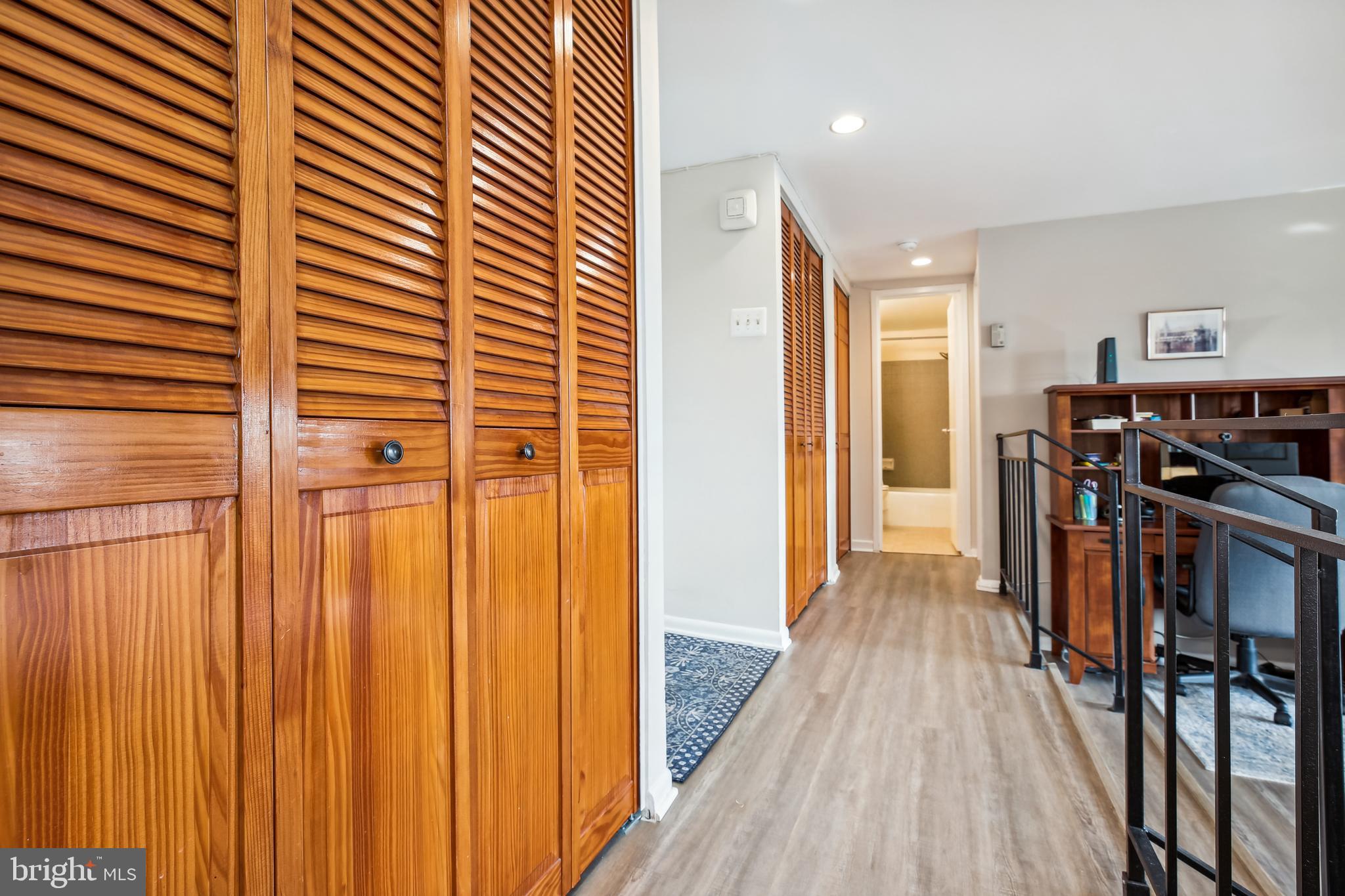 9900 Georgia Avenue, Unit 27509 Silver Spring, MD 20902 - Photo 20 of 47 Hallway