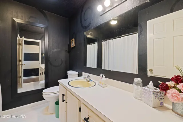 $325,000 | 188 Sleepy Creek Drive, Dudley, NC 28333