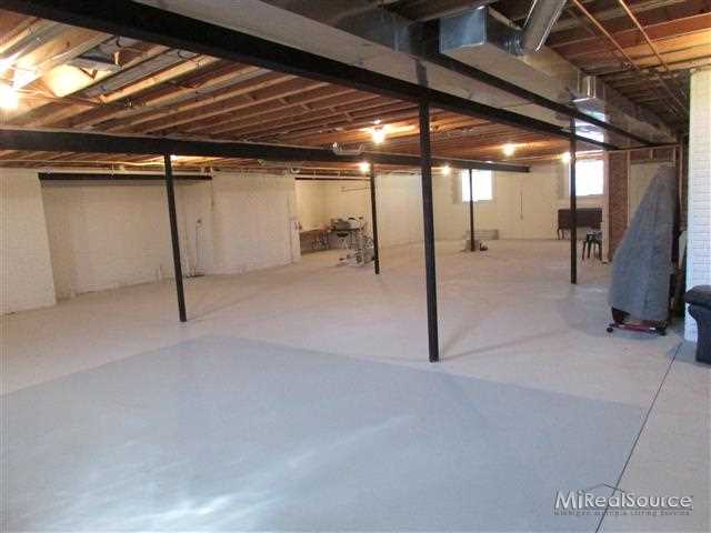 4863 Sandhill Road Almont, MI 48003 - Photo 21 of 25 31153754-20.JPG