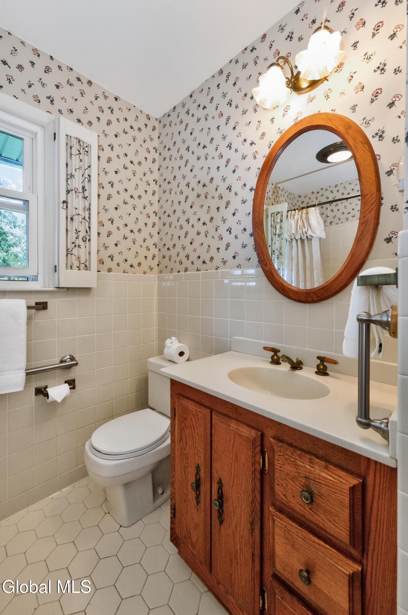 82 Salisbury Road Bethlehem, NY 12054 - Photo 20 of 37 5 Bathroom 1