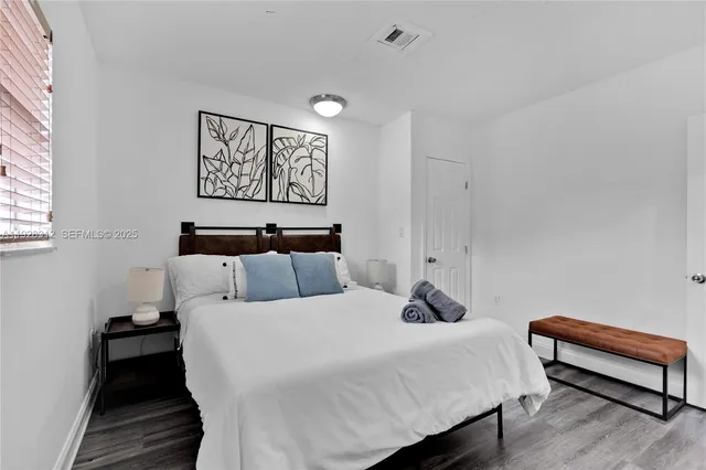 $3,800 | Coral Gate, Miami, FL 33145