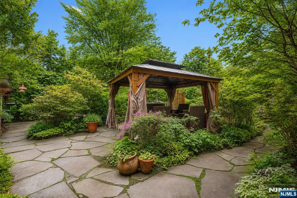 384 Anderson Street Hackensack, NJ 07601 - Photo 28 of 41