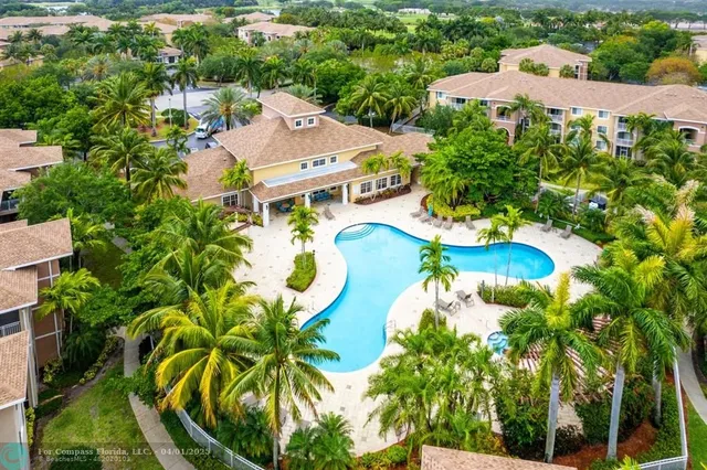 $2,550 | 6492 Emerald Dunes Drive, Unit 208, West Palm Beach, FL 33411