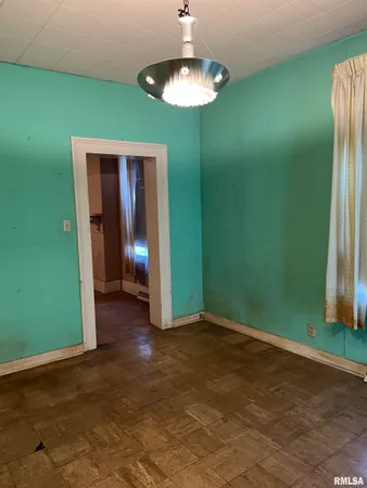 $29,900 | 361 East Douglas Avenue, Jacksonville, IL 62650