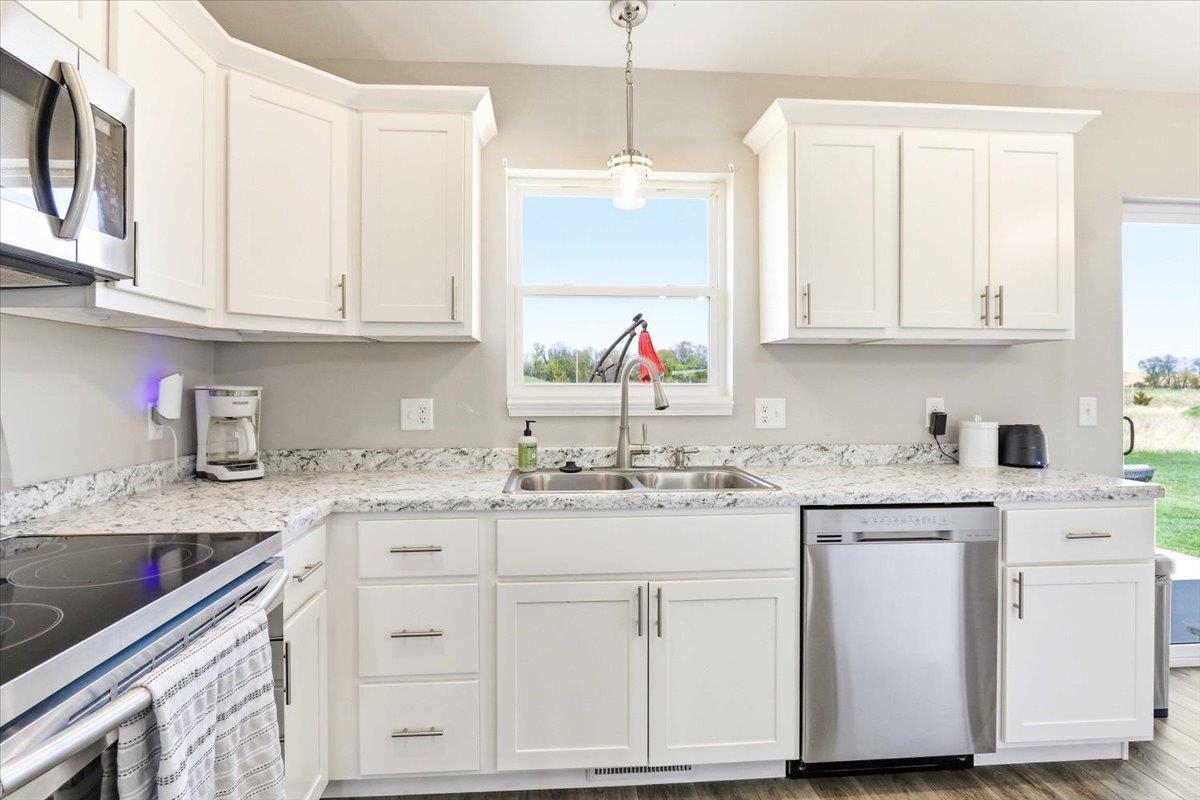 1421 21st Street Baraboo, WI 53913 - Photo 14 of 84