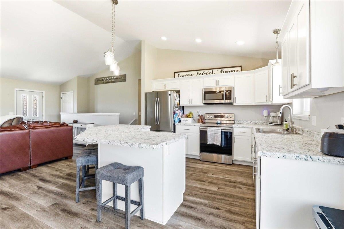 1421 21st Street Baraboo, WI 53913 - Photo 10 of 84