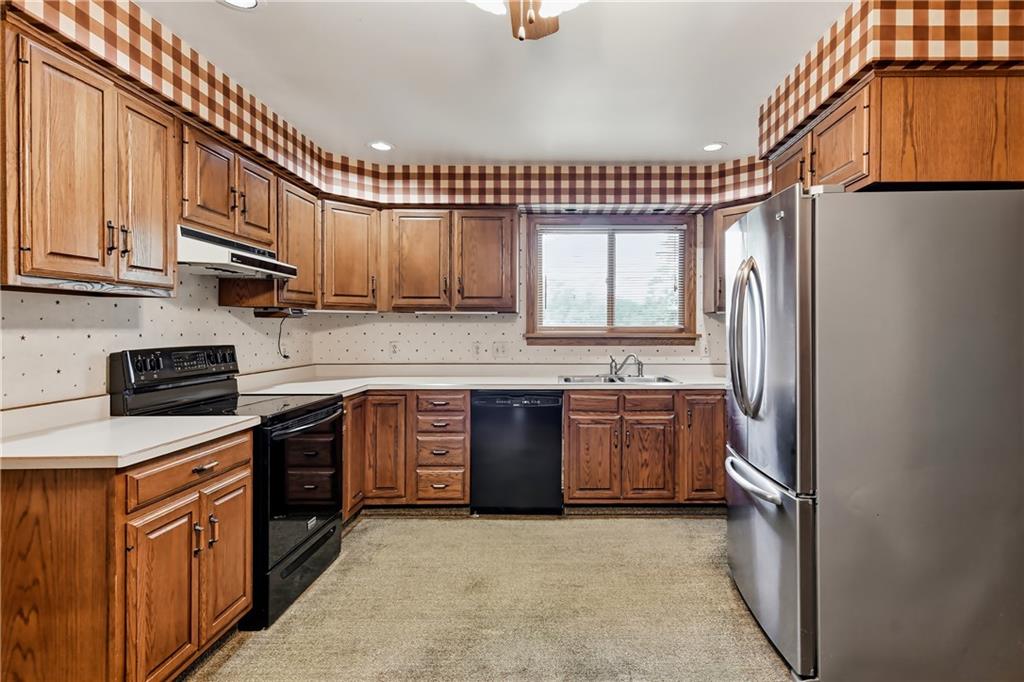 2194 Spangler Road Hermitage, PA 16148 - Photo 11 of 36