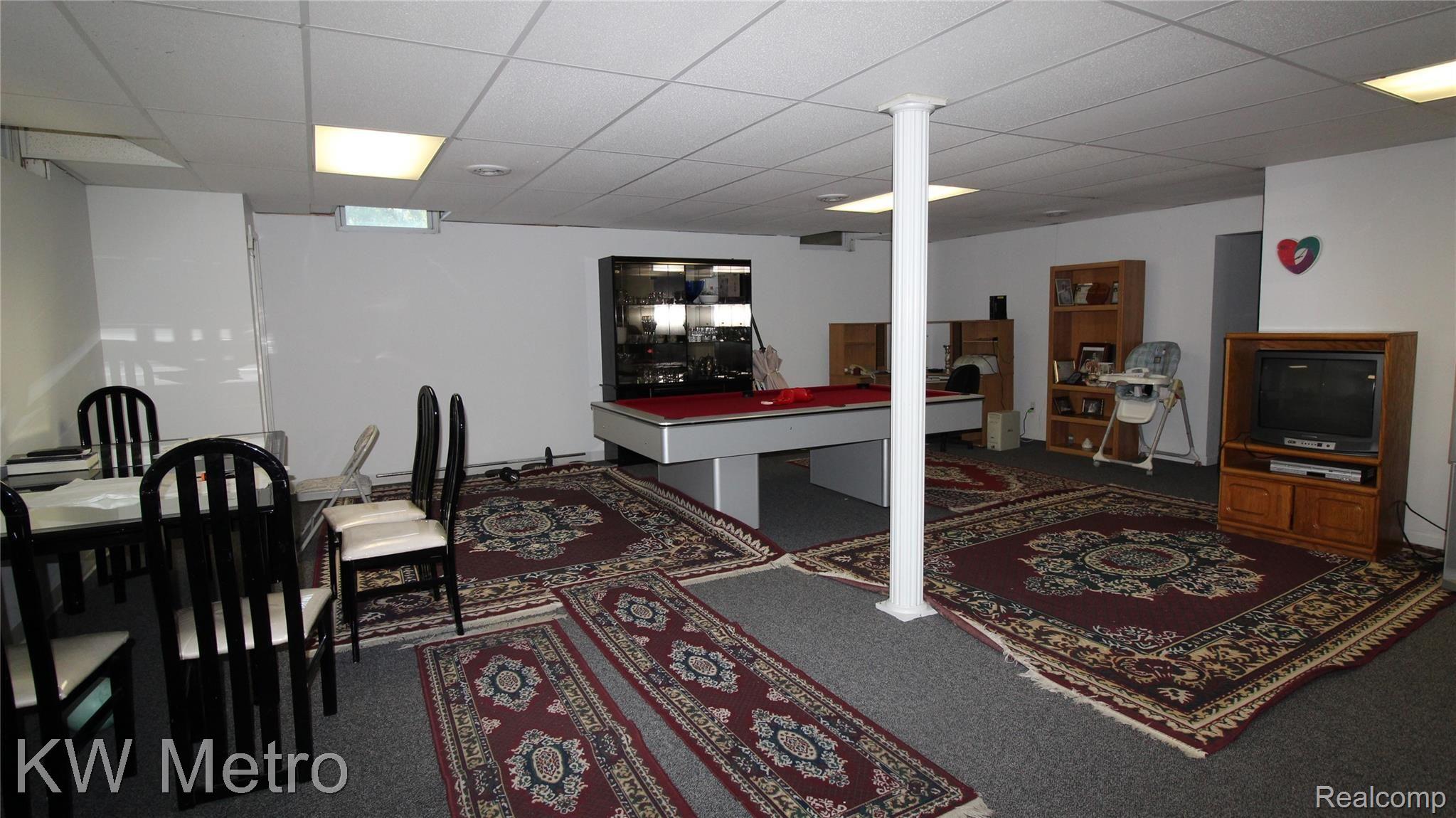 2258 Oakcrest Road Sterling Heights, MI 48310 - Photo 19 of 22 IMG_1677.JPG