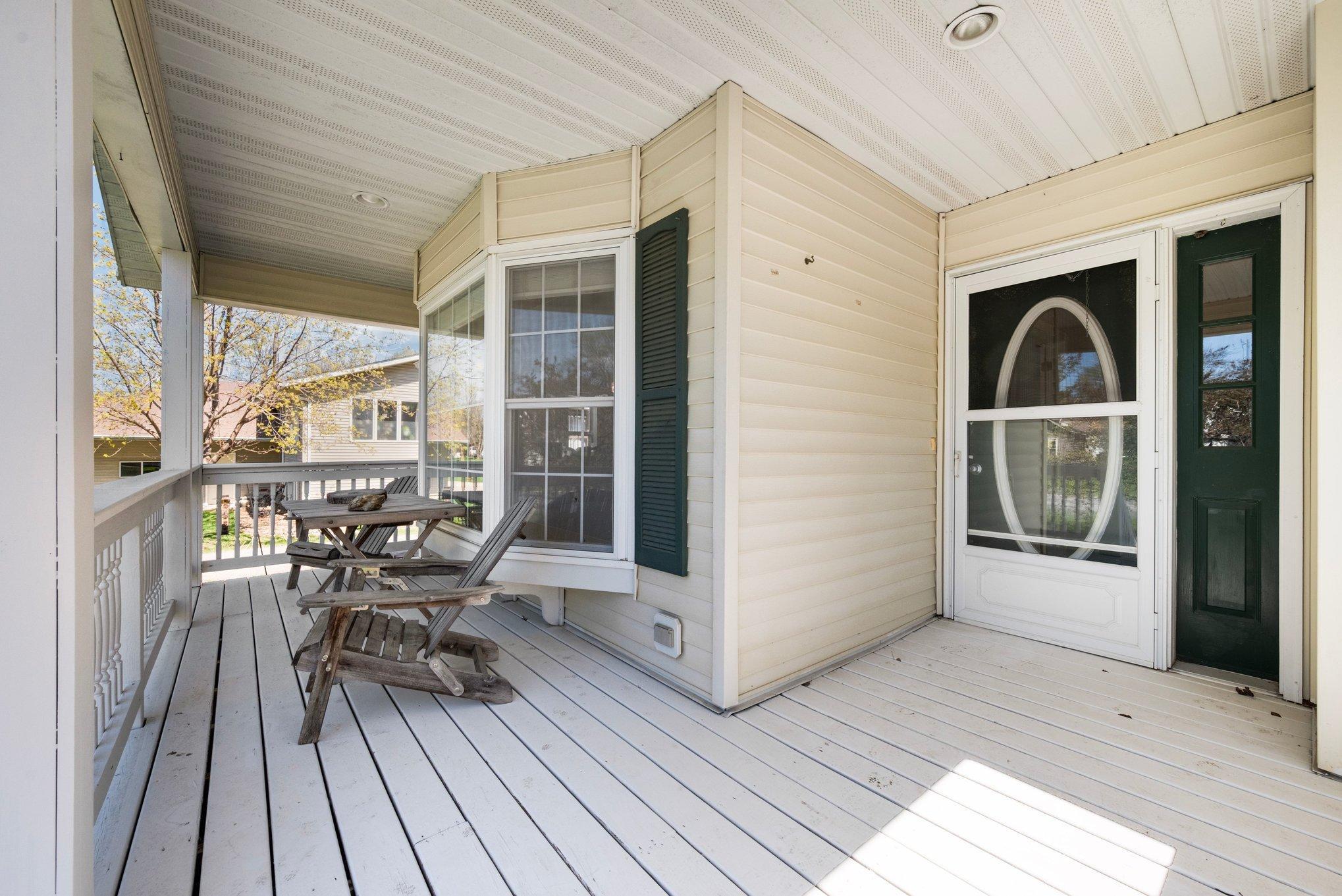 417 Countryside Drive Montgomery, MN 56069 - Photo 2 of 20