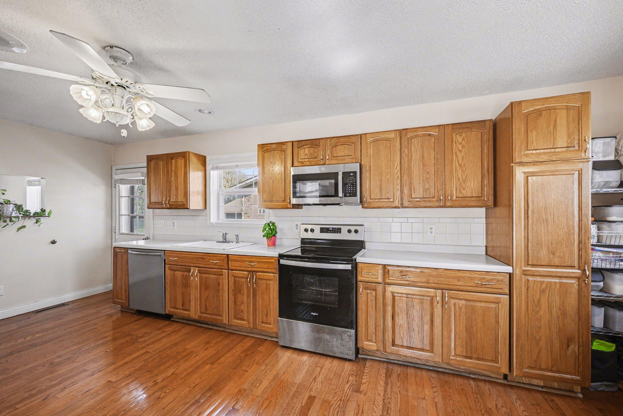 417 Countryside Drive Montgomery, MN 56069 - Photo 7 of 20