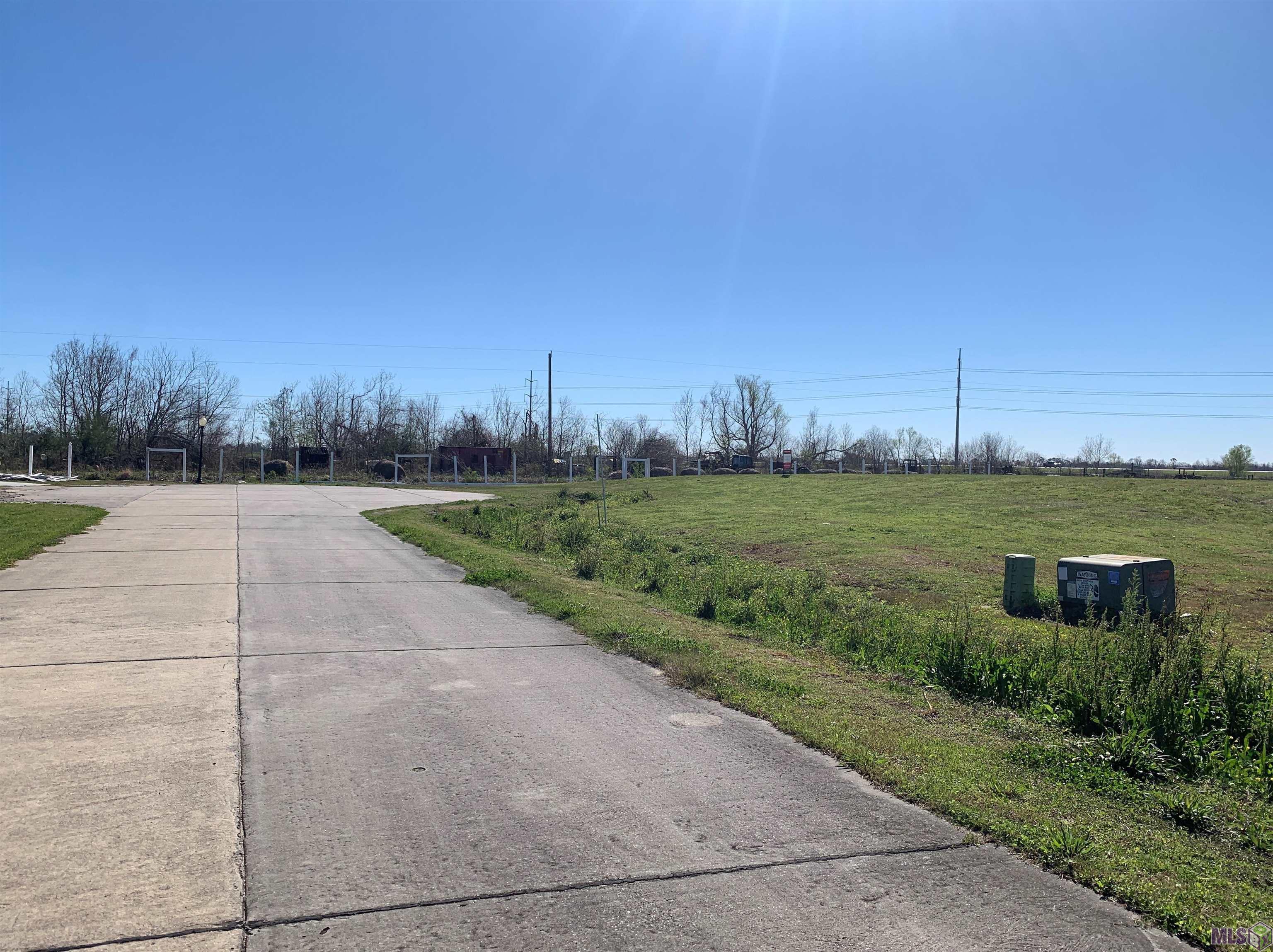 310 Treasure Drive Raceland, LA 70394 - Photo 3 of 4