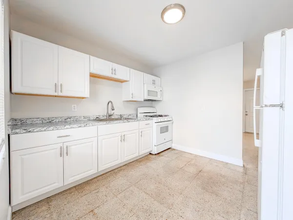 $1,300 | 2506 Ave F, Unit B, Fort Pierce, FL 34947