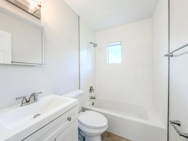 $1,300 | 2506 Ave F, Unit B, Fort Pierce, FL 34947