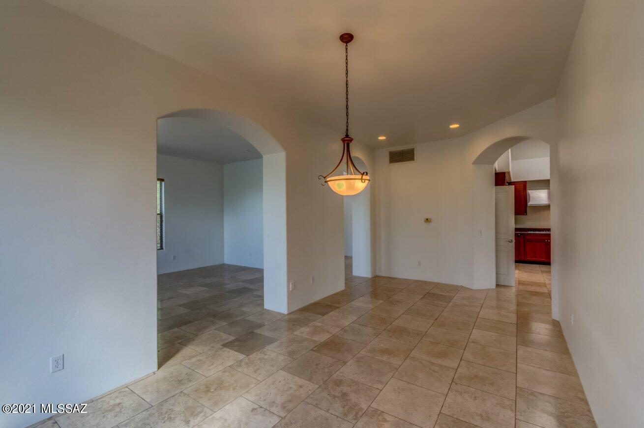 1065 West Panorama Road Tucson, AZ 85704 - Photo 9 of 38 Gallery Image 9