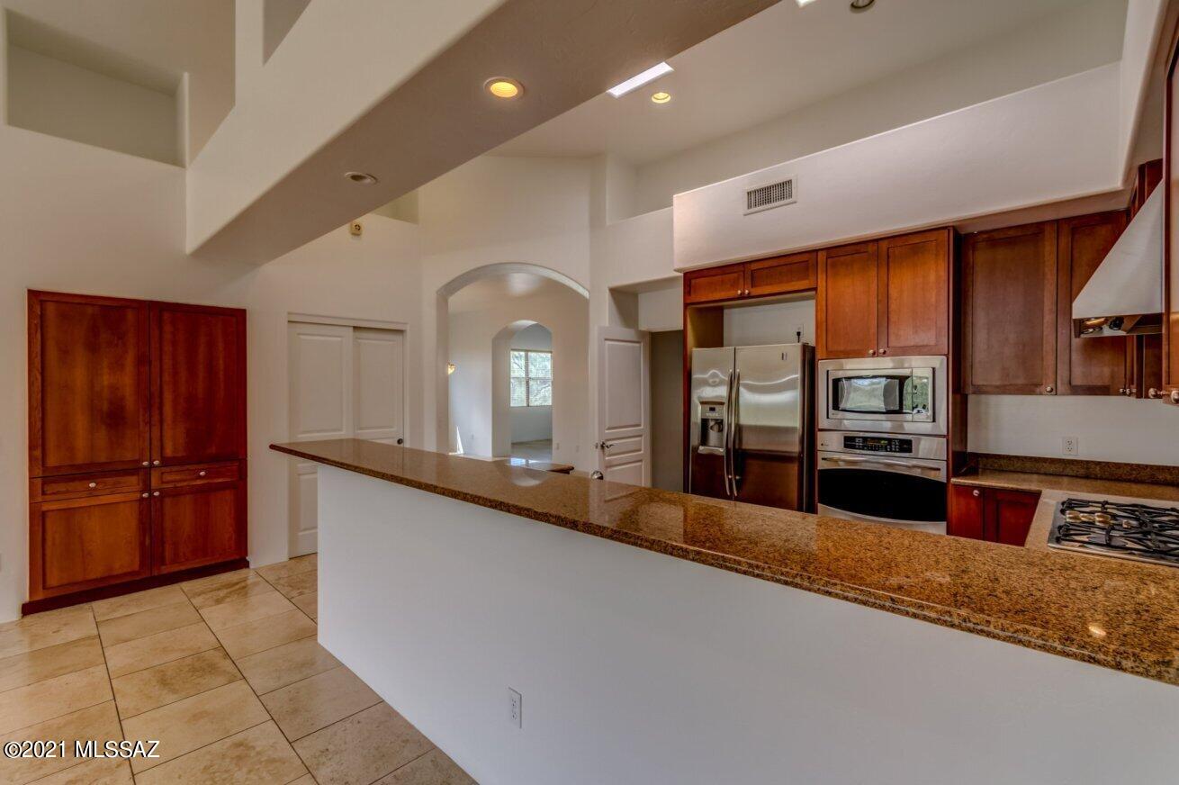 1065 West Panorama Road Tucson, AZ 85704 - Photo 10 of 38 Gallery Image 10