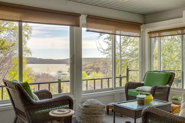 $879,900 | 292 Pam Drive, Chico, TX 76431