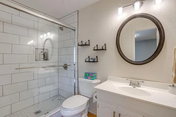 $865,000 | 292 Pam Drive, Chico, TX 76431