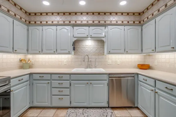 $865,000 | 292 Pam Drive, Chico, TX 76431