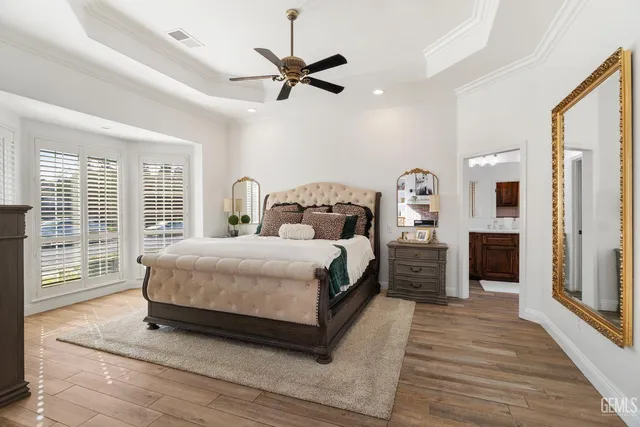 a bathroom with a toilet