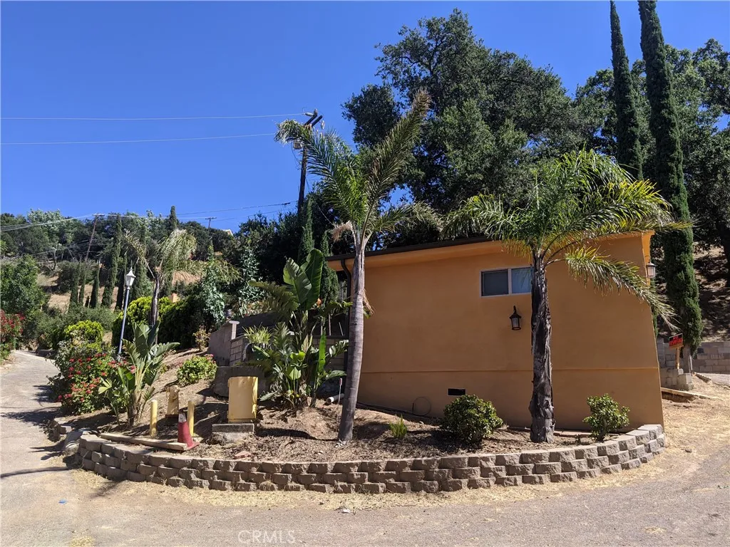 1036 Loma Simi Valley Simi Valley, CA 93063 - Photo 7 of 7 Gallery Image 7