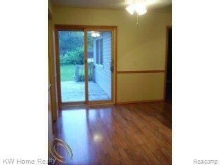 2520 South Fenton Road Holly, MI 48442 - Photo 4 of 18 DINING ROOM