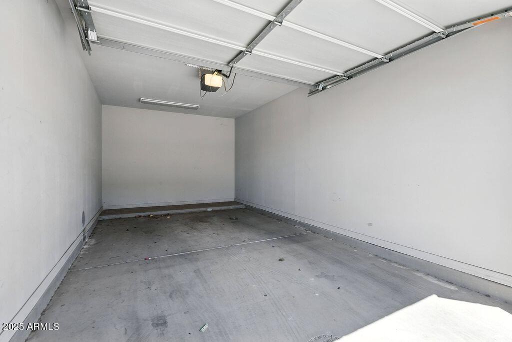 3330 South Gilbert Road, Unit 2066 Chandler, AZ 85286 - Photo 27 of 67 a view of a room with an empty space