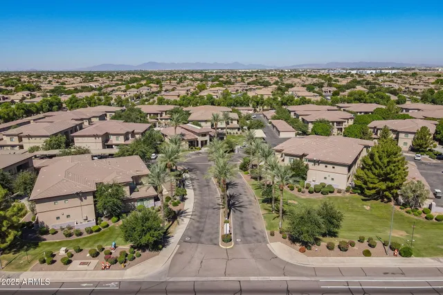 $435,000 | 3330 South Gilbert Road, Unit 2066, Chandler, AZ 85286