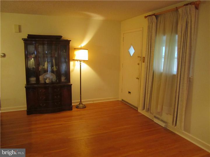 1203 Ripley Street Philadelphia, PA 19111 - Photo 2 of 7 Gallery Image 2