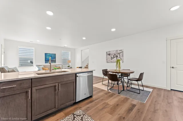 $449,990 | 421 North Viewmont Road, Unit 15/2 HARRISON, Greenacres, WA 99016