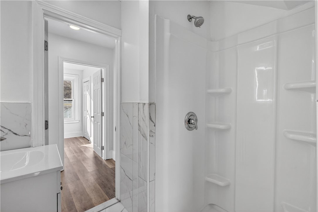 52 Sumner Avenue Cranston, RI 02920 - Photo 12 of 20