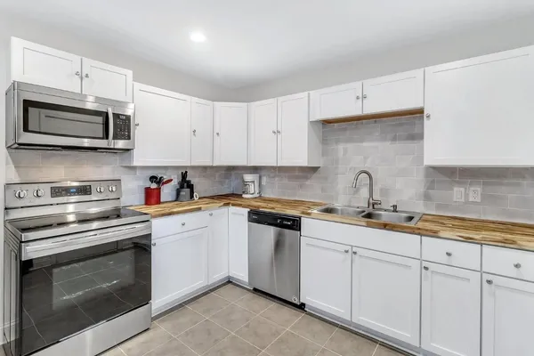 $2,250 | 2808 Martha Drive, North Charleston, SC 29405